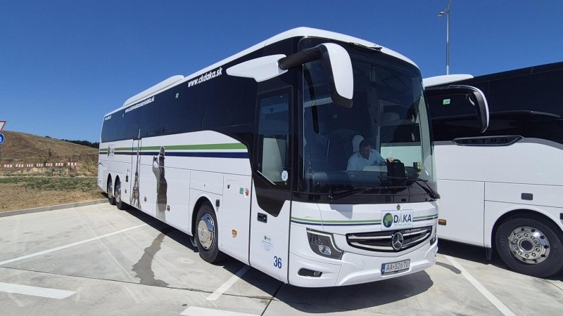 Mercedes Benz Tourismo (AA526TU)